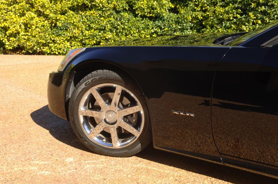  Cadillac XLR Roadster 2004 года  (фото 77 из 128)